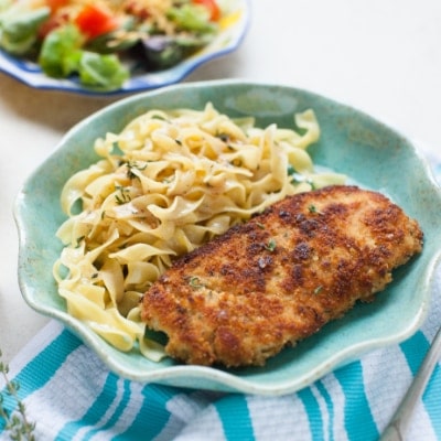 Easy Lemon Thyme Chicken: Delicious Weeknight Meal in 30 Mins